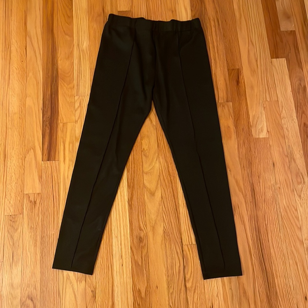 Black work leggings with seam detailing